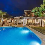 Villa Santa Maria *