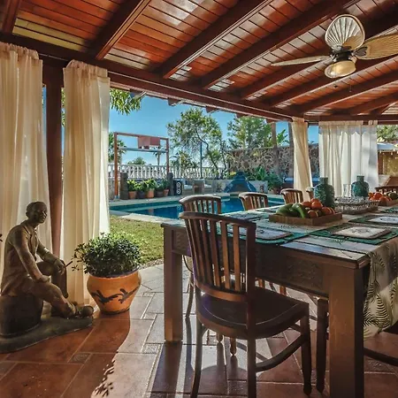 וילה Santa Maria